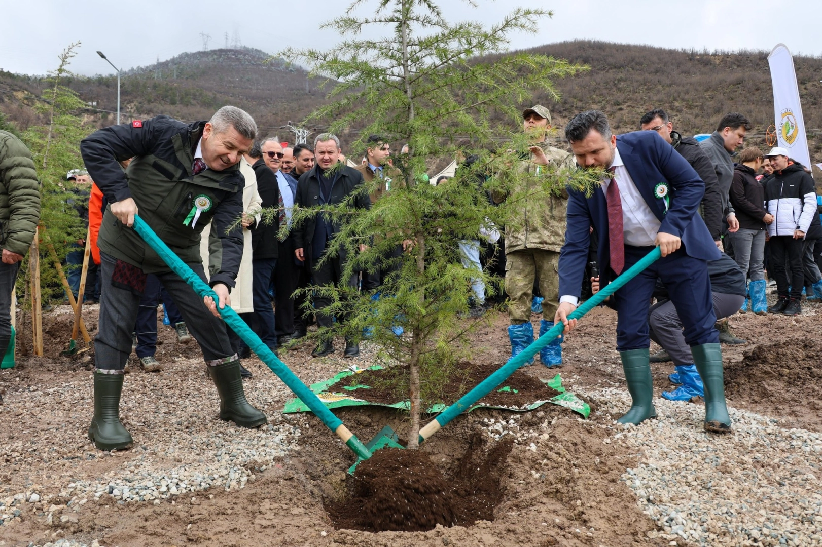 Artvin'de 21 Mart'a özel fidan dikimi
