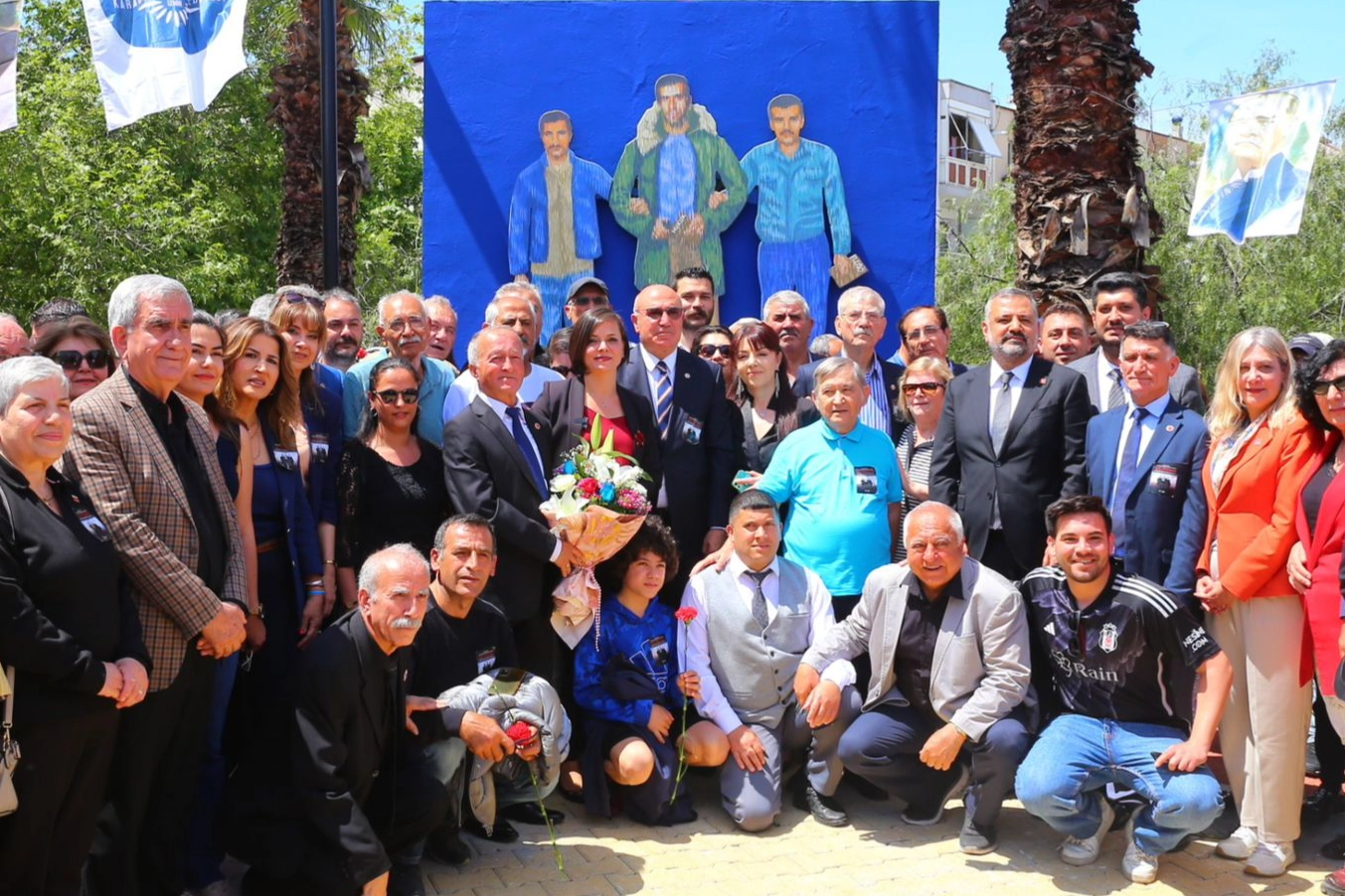 İzmir'de 'Üç Fidan Parkı ve Anıtı' açıldı