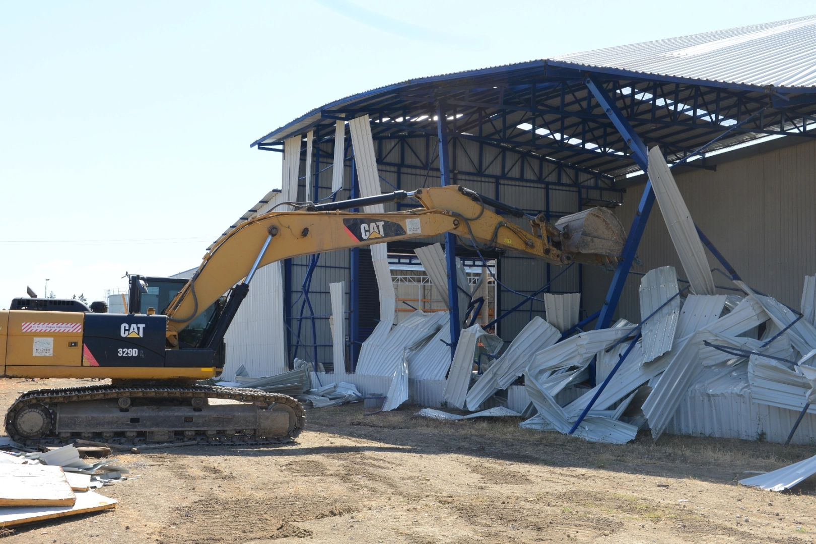 Bursa Nilüfer'de Akçalar’da 2 kaçak yapı yıkıldı