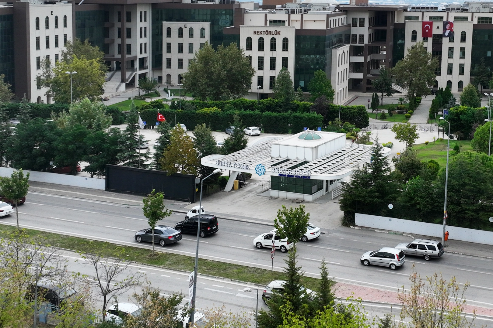 BTÜ’den lise öğrencilerine üniversite deneyimi