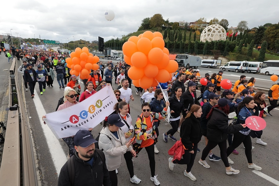 İstanbul'da maratonun hızı kayıtlara yansıdı